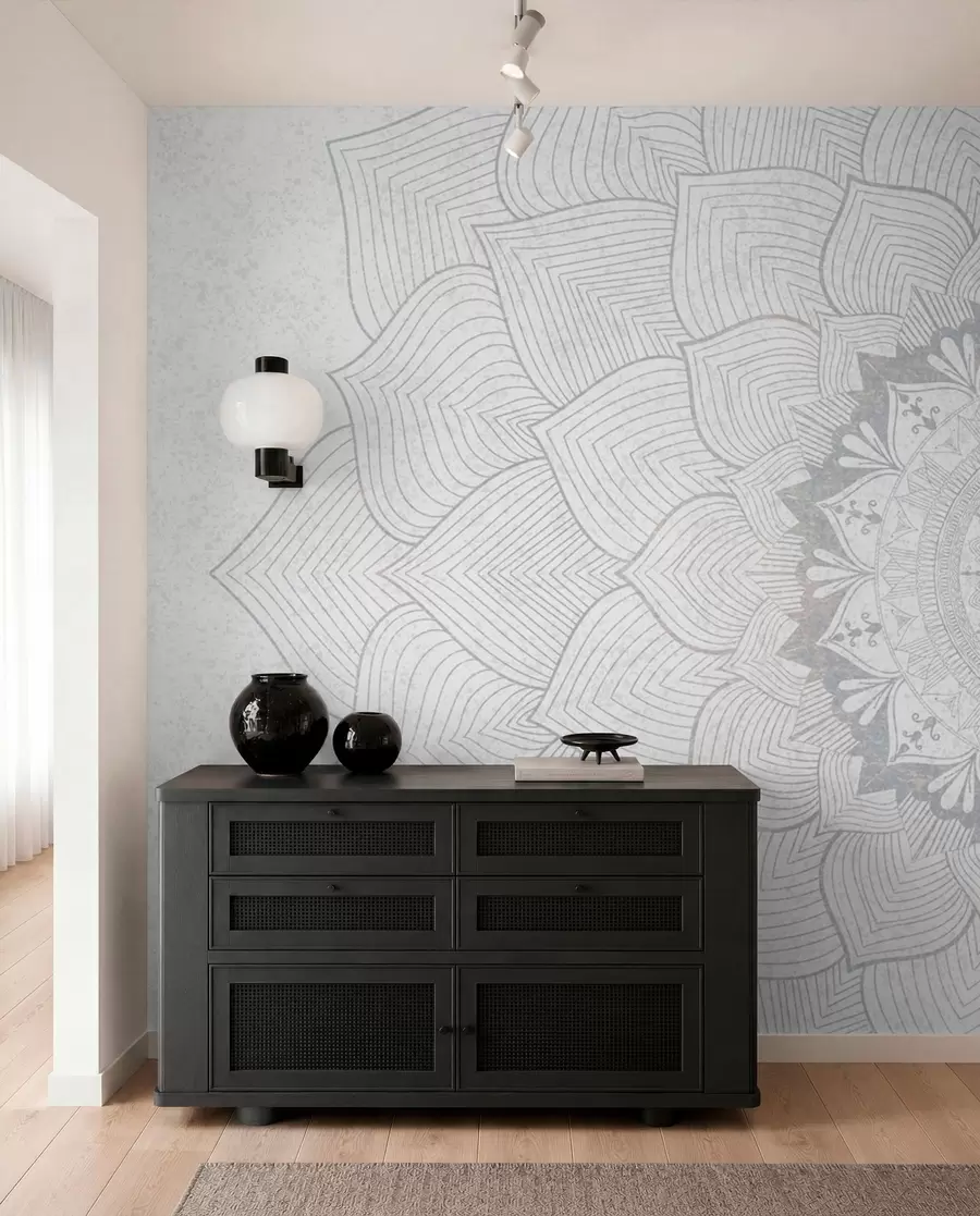 fototapeter Rund mandala, tapet for yoga-rom eller for å harmonisere det personlige rommet. Veggmandala i grå nyanser på en strukturert heterogen bakgrunn w01088v2