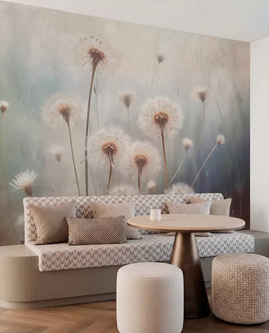 fototapeter Løvetannblomster i mykt fokus på et jorde, med en uskarp pastellfarget teksturert bakgrunn w08432