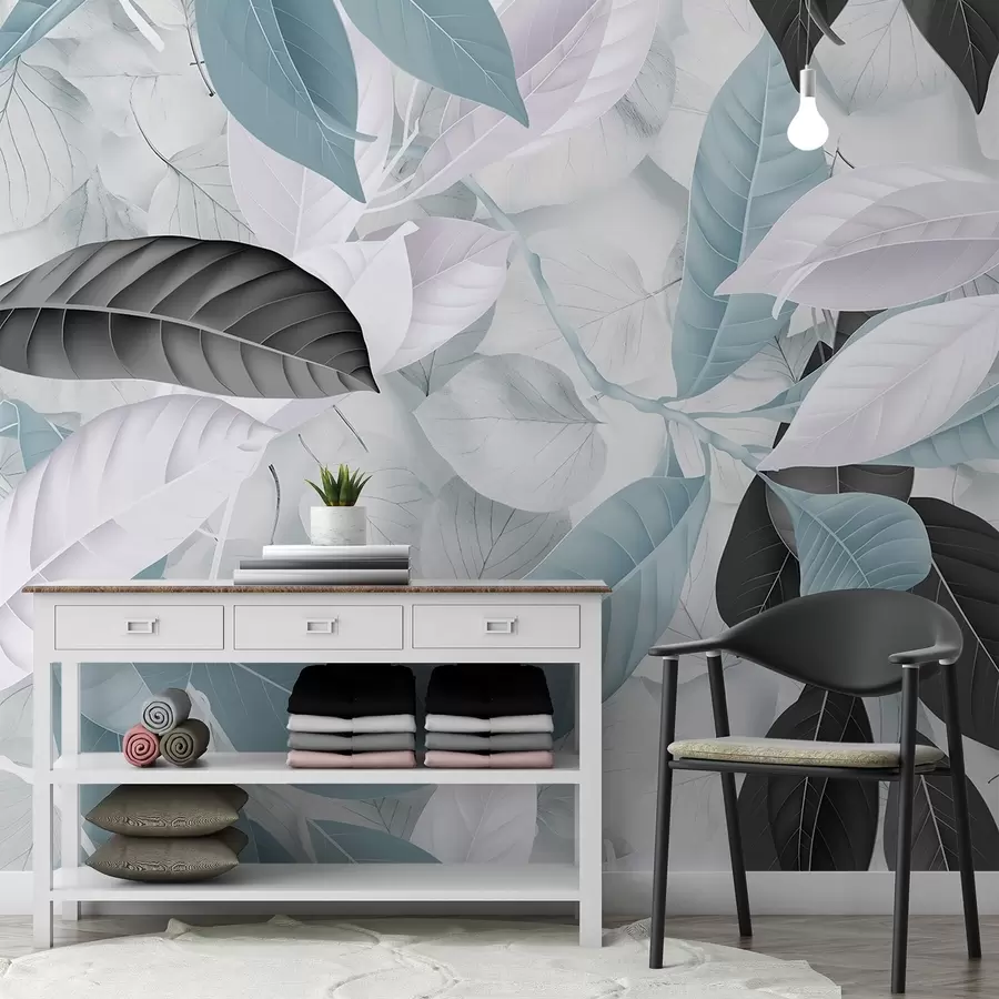 fototapeter Stort trykk av blå og grå blader mot en bakgrunn med lys bladstruktur, noe som skaper en frodig tropisk følelse w08468v1