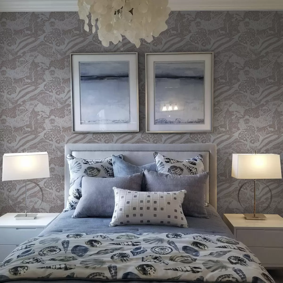 Bakgrunn Pastellfarget eventyrillustrasjon med dyr og trær a00172v1