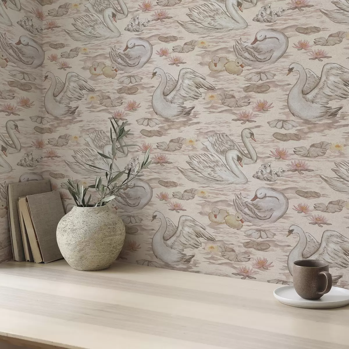 Bakgrunn Svaner med unger på rosa bakgrunn med vannliljer a00176