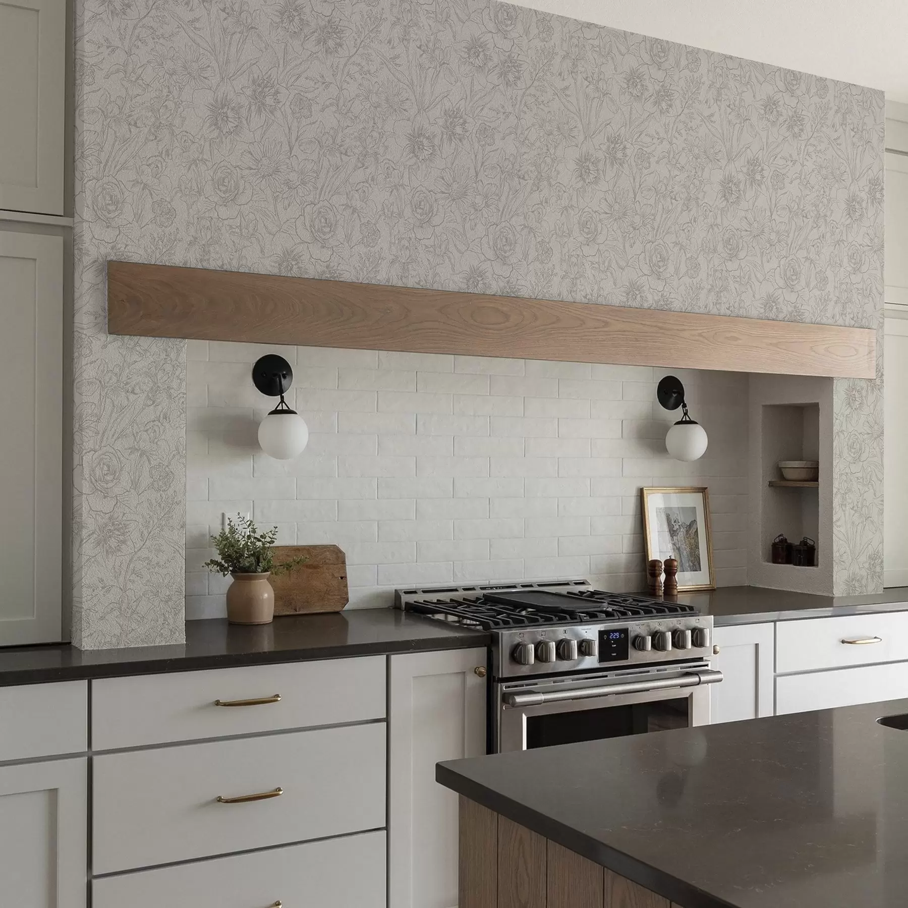 fototapeter Konturblomster på kremfarget bakgrunn, delikat blomstermønster a00218