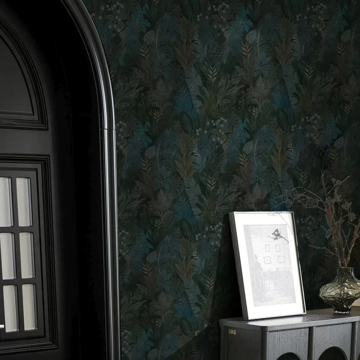 Bakgrunn Mørkegrønt tropisk bladverk med blå aksenter a00327