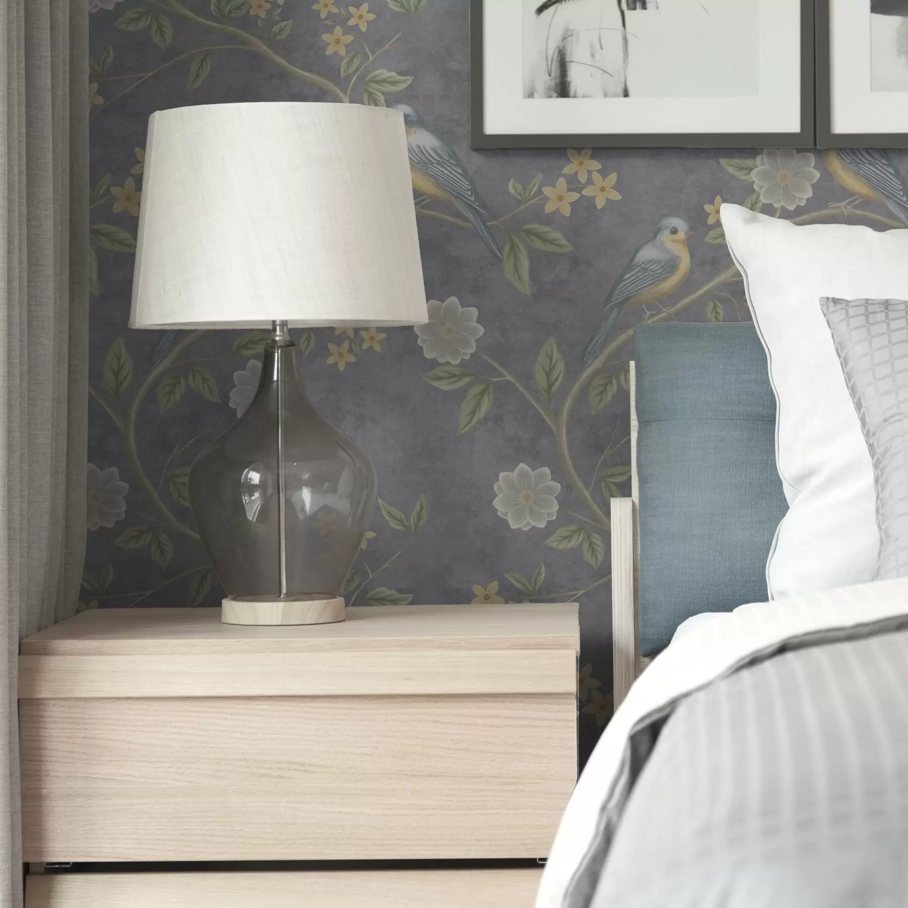 fototapeter Fugler på grener blant blomster på en grå bakgrunn a00483