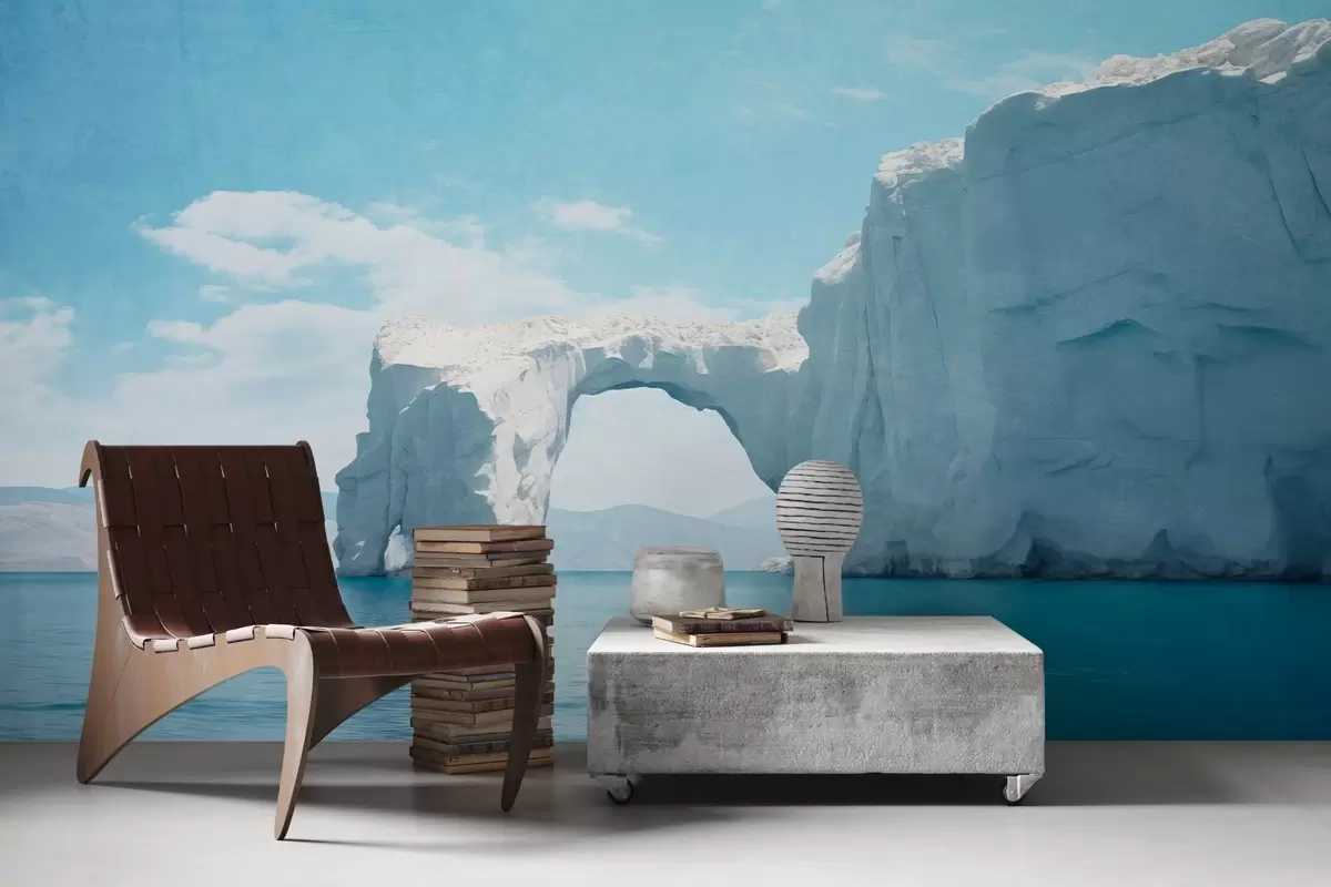 fototapeter Landskap med naturlig isbro over havet, klar blå himmel med noen skyer, teksturert trykk w09383