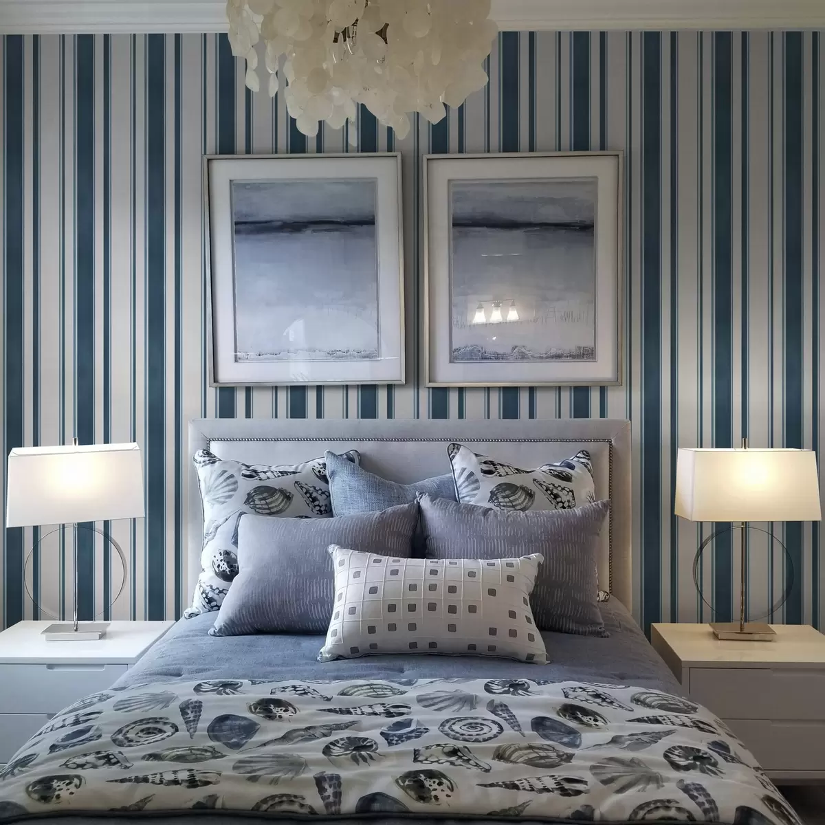 Bakgrunn Kombinasjon av turkise striper på hvit bakgrunn med rytme a00527