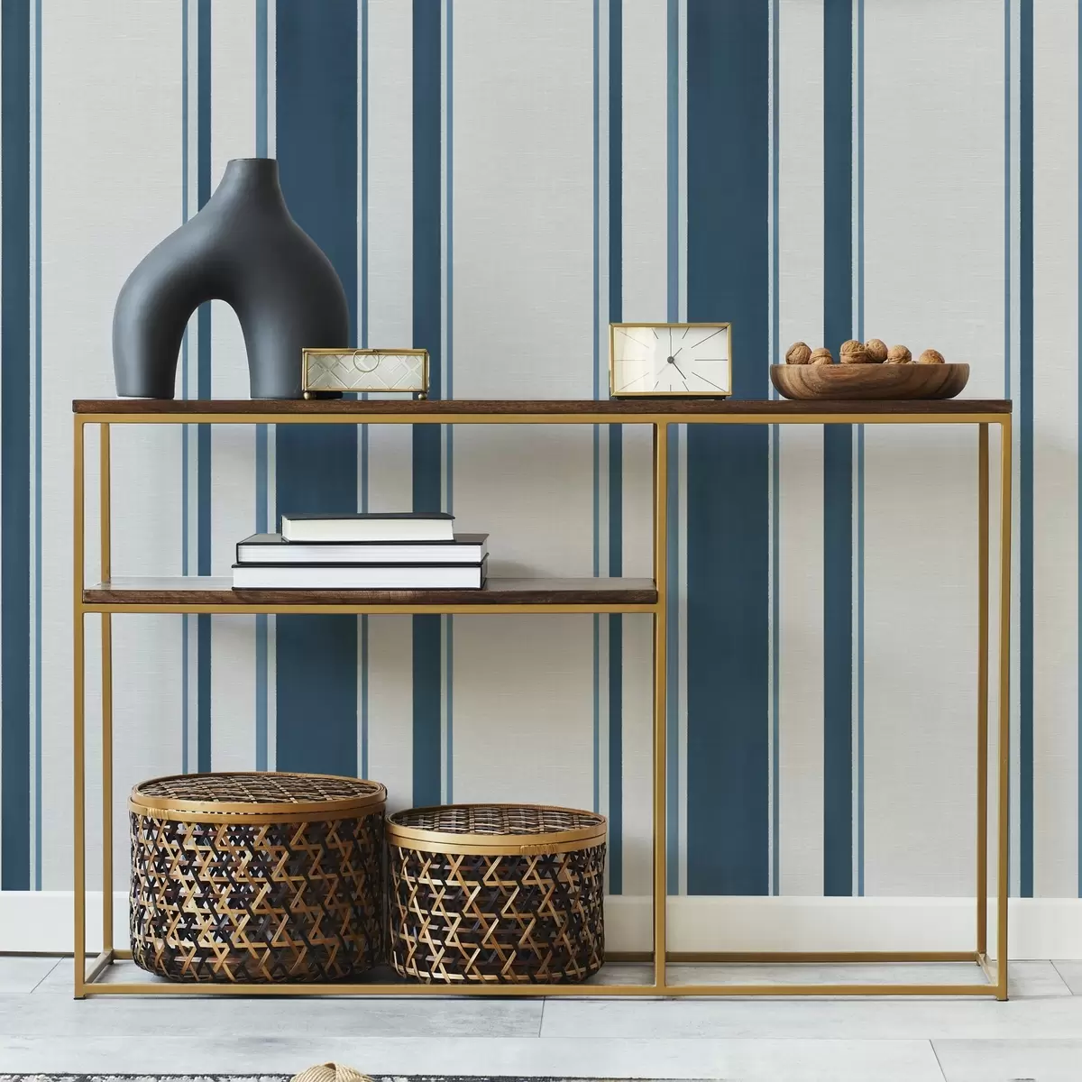 Bakgrunn Blå og turkise vertikale striper på lys bakgrunn a00528