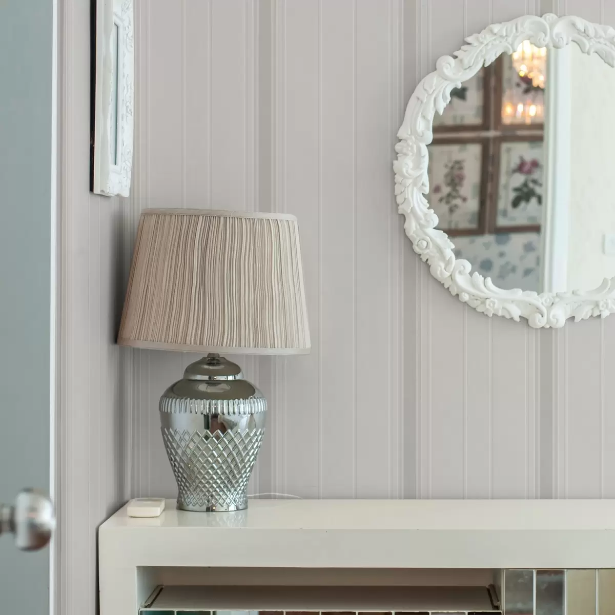 Bakgrunn Beige bakgrunn med tynne og mellomstore gråhvite striper a00559