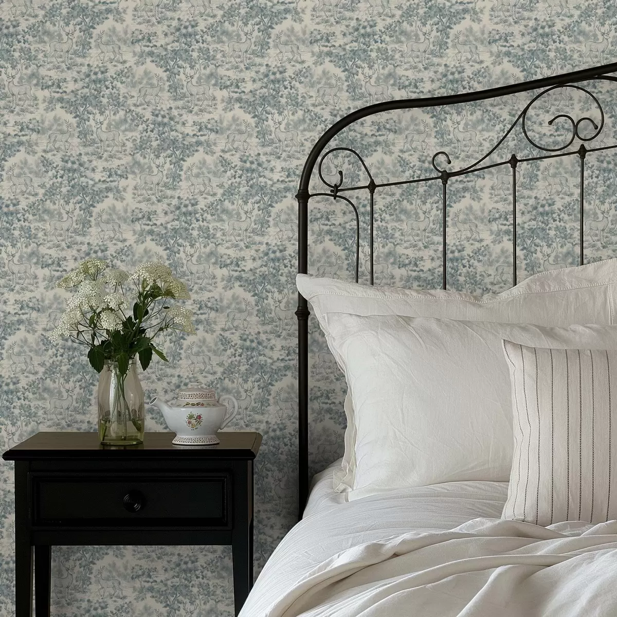 Bakgrunn Monokrom hjortescene i skogen a00748