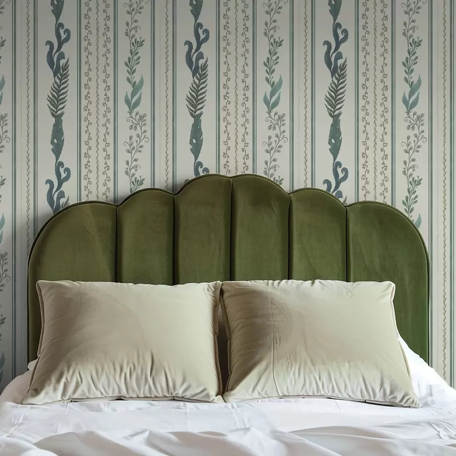 fototapeter Striper med grener og krøller på varm melkeaktig bakgrunn a00823v2