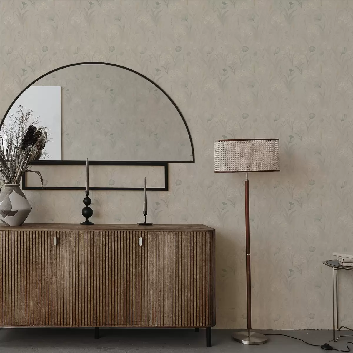 Bakgrunn Mild eng med tulipaner og tusenfryd, pastellfarget salvie a00779