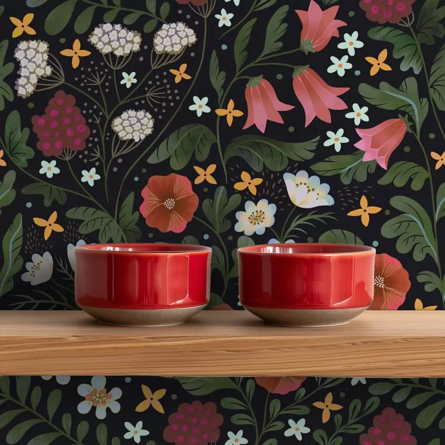 fototapeter Villblomster og bær på dyp svart bakgrunn a00849v3