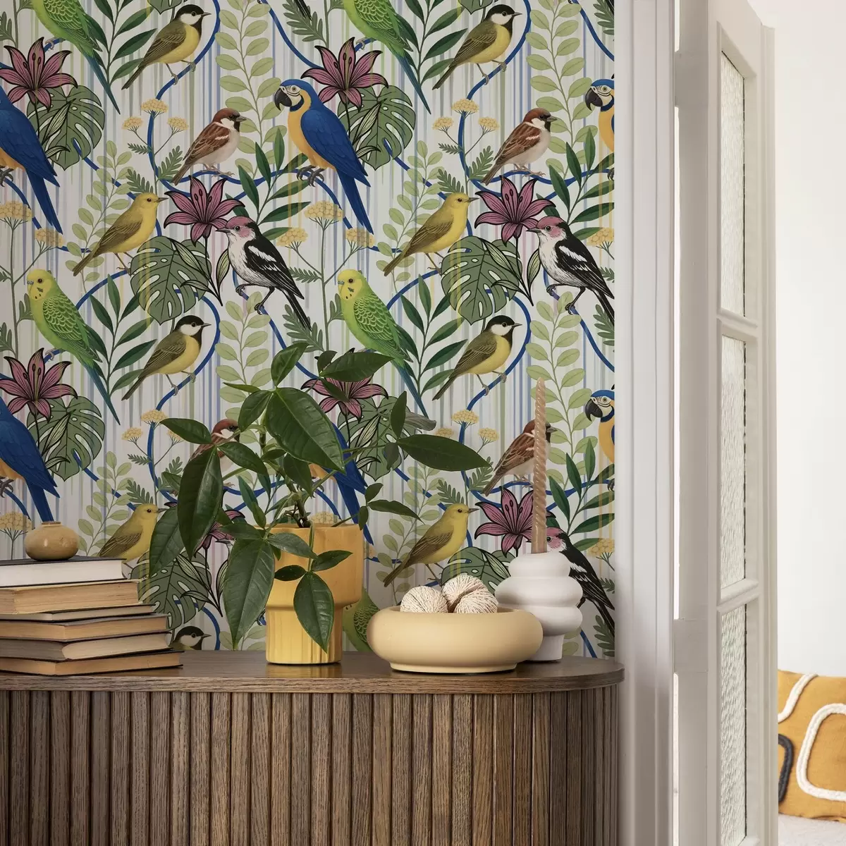 Bakgrunn Lyse eksotiske fugler blant tropisk grønt a00887