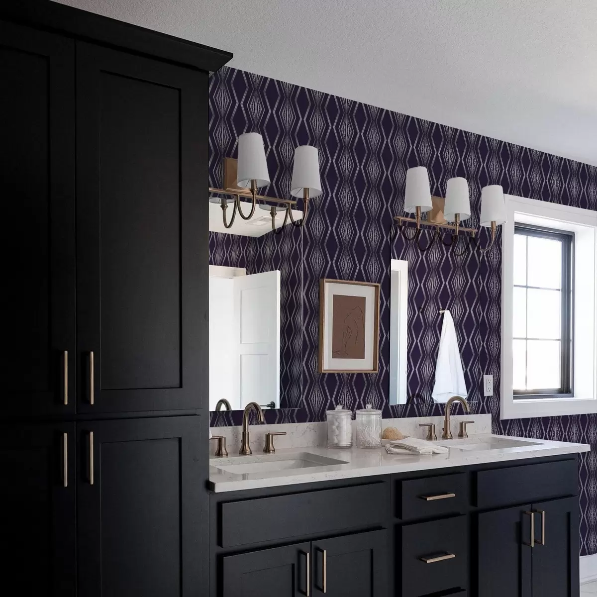 Bakgrunn Rik fiolett bakgrunn med diamanter og grå sikksakklinjer a00974v1