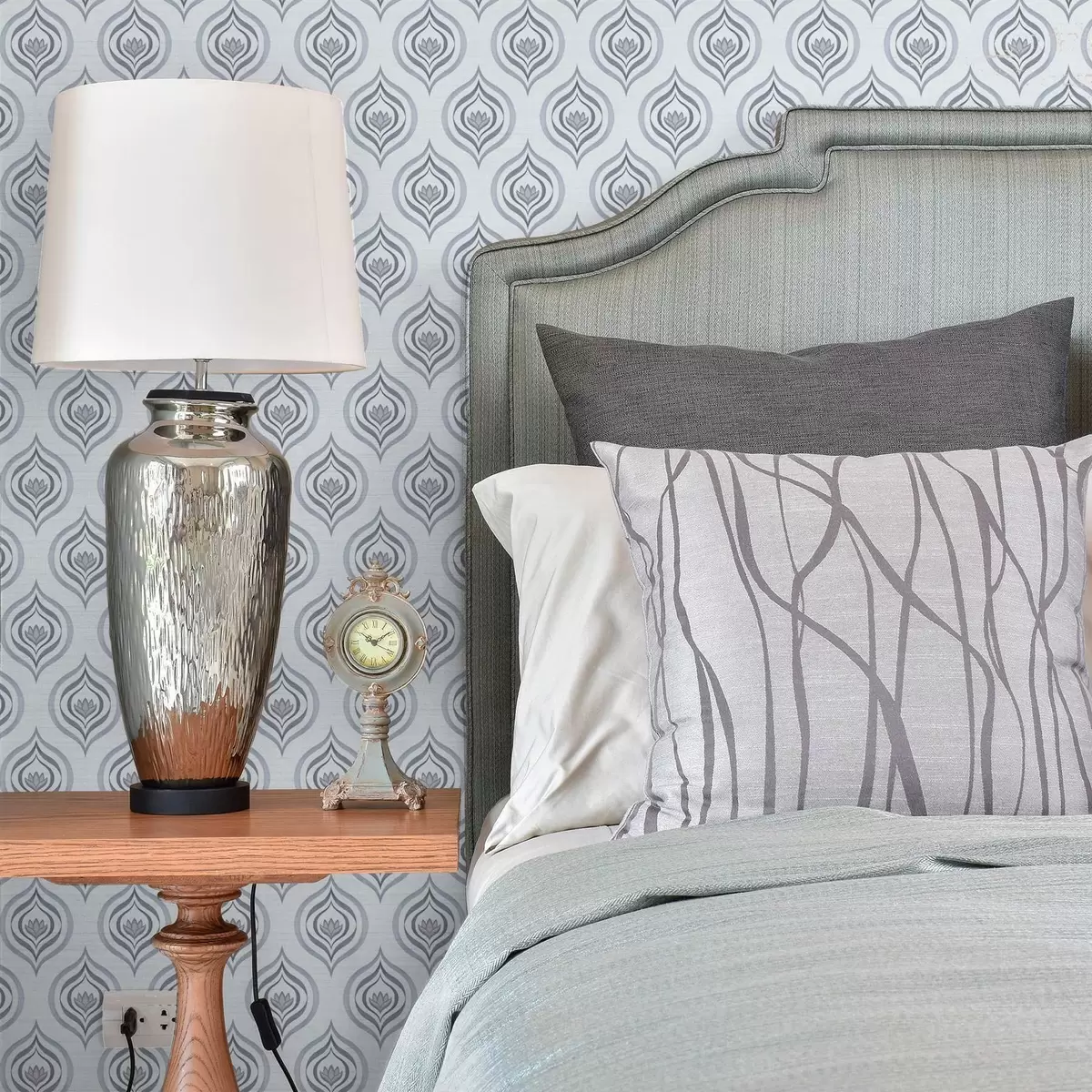 Bakgrunn Kult dråpemotiv med en blomst i gråblå toner a00977v3