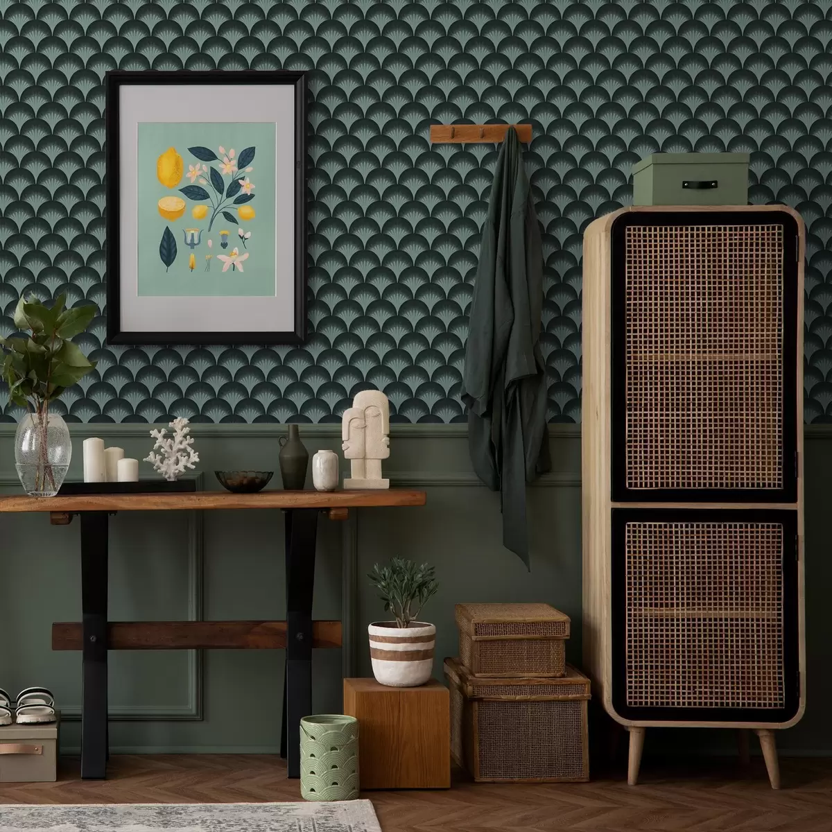 Bakgrunn Kontrasterende mynteblader på en nesten svart bakgrunn a00990