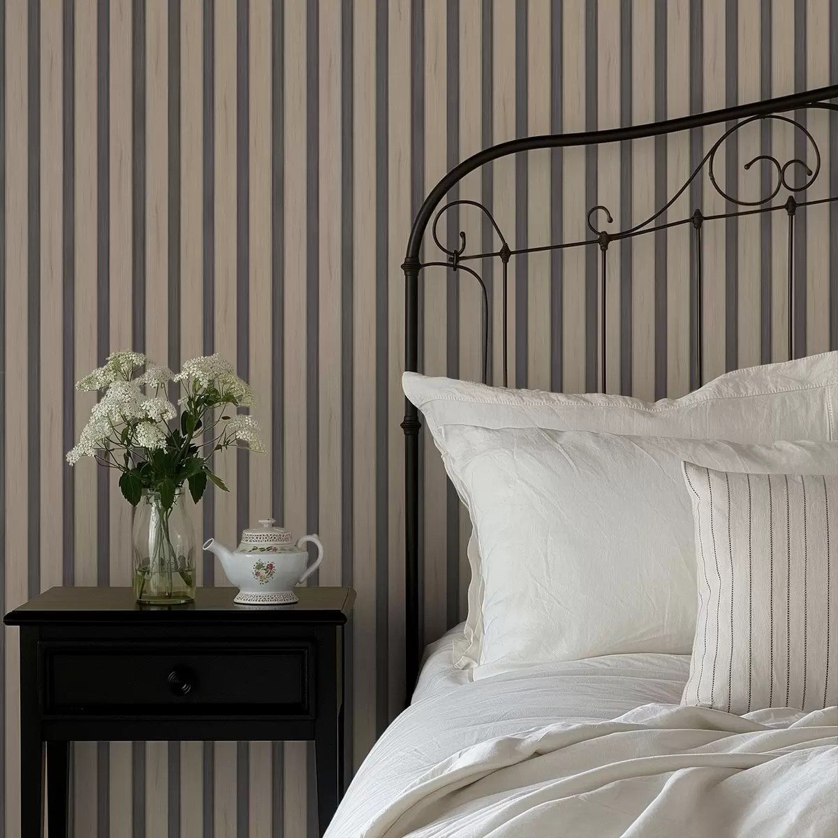 Bakgrunn Beige treplanker med mørke vertikale striper a01054v2