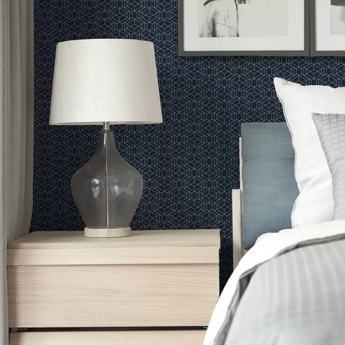 Bakgrunn Mørk marineblå geometrisk gitter av kuber a01066v1