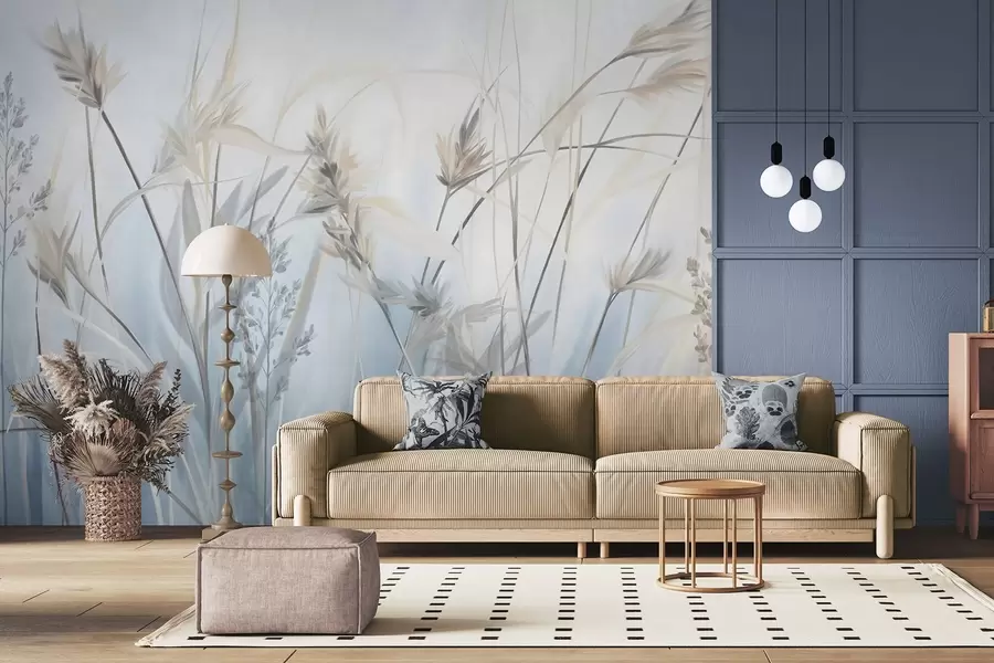 fototapeter Høye, tørre gressstengler med fjærlignende topper i dempede farger, myk, disig blå og hvit bakgrunn w09652