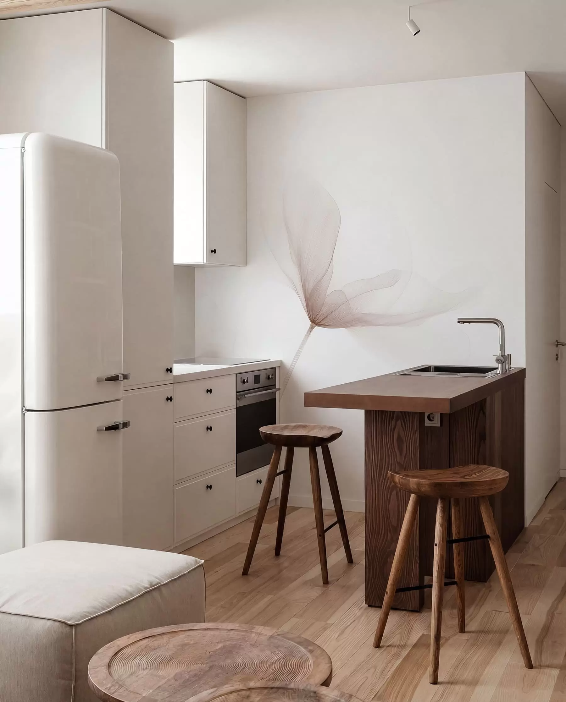 fototapeter Luftige beige blomster i minimalistisk, lys stil w09734