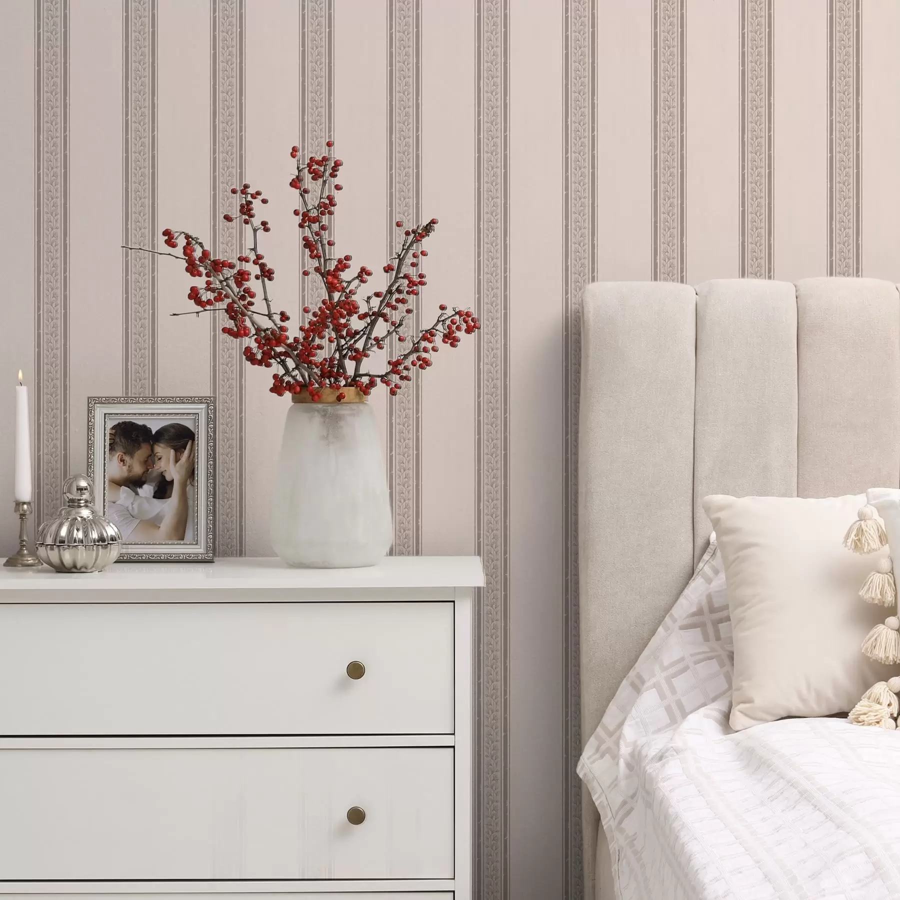 fototapeter Delikate rosa og beige striper med blader a01249